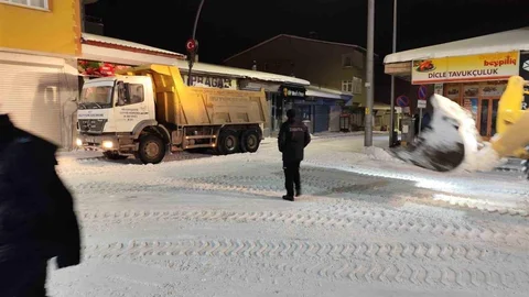 Diyadin'de Karla Mücadele Çalışmaları Devam Ediyor