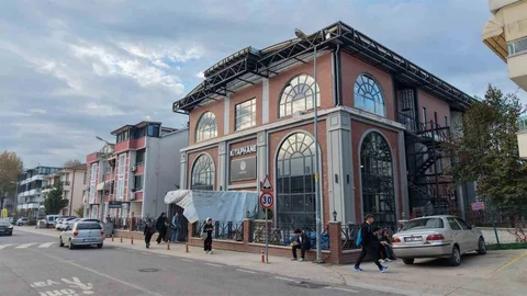 Başiskele'de Halk Kütüphanesi Genişletildi