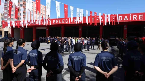 Kayseri İtfaiyesi 2025'te 11 Bin Olayı Başarıyla Yönetti