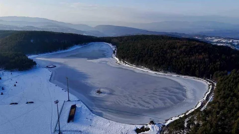 Düzce'de Topuk Yaylası'nda Buzlanma Oldu