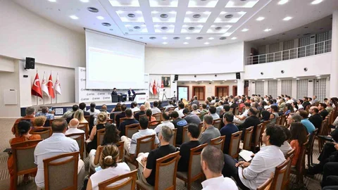 Bursa'da İş Dünyası Dönüşümüne Rehberlik Ediyor