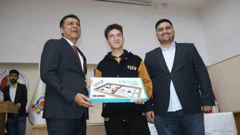 Adana'da Gençlere Cesaret Mesajı