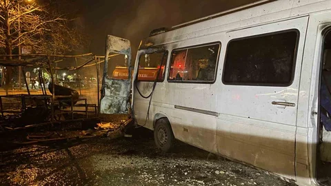 Bursa'da Baraka ve Minibüs Yangını