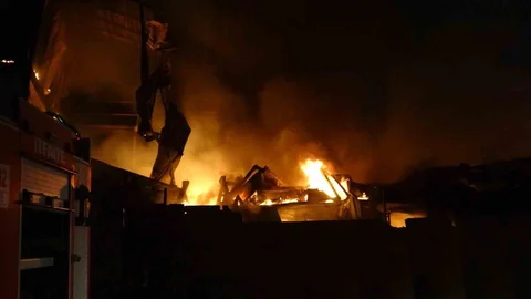 Malatya'da Şantiyede Yangın Çıktı