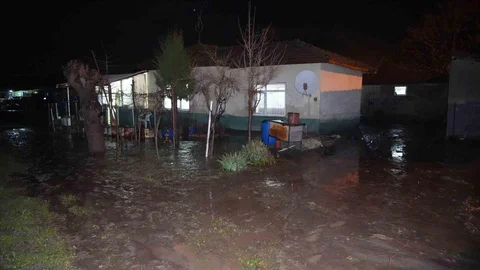 Edirne'de Sağanak Yağış Sonrası Su Baskınları