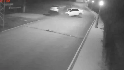 Ehliyetsiz Sürücü Kazası Güvenlik Kamerasına Yansıdı