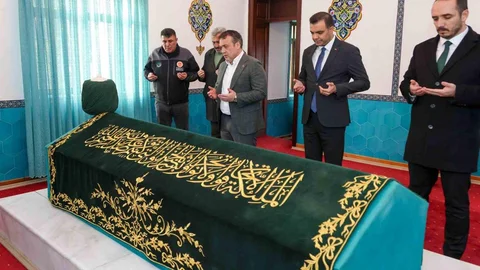 Bilecik'te Dursun Fakıh Türbesi İncelemesi