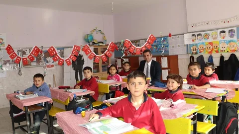 Kaymakam Yıldız Öğrencilerle Bir Araya Geldi