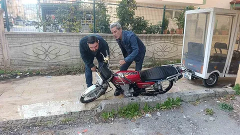 Antalya'da Motosikletli Sürücü Kaçtı