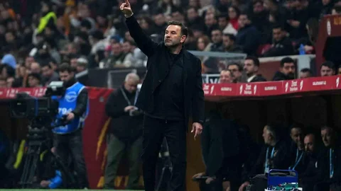 Okan Buruk'un Fenerbahçe Derbisi Performansı