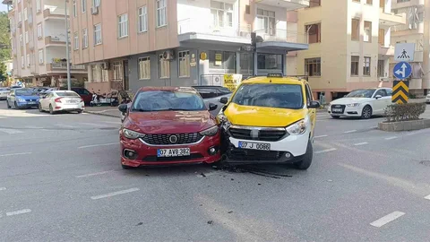 Antalya Manavgat'ta Trafik Kazası