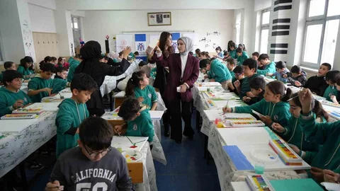 Erzincan'da Çocuklar Sanatla Buluştu