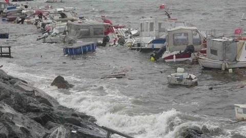 Pendik'te Tekne Sahibi Ölümle Burun Buruna Geldi