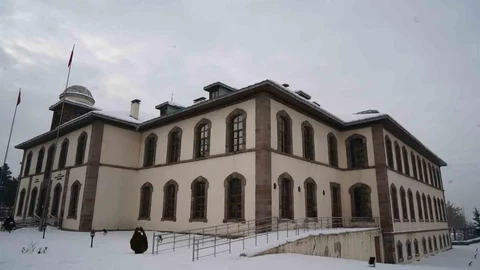 Erzurum Kongre Binası İçin Tehlike Uyarısı