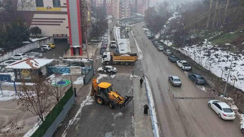 Karabük'te Kar Temizleme Çalışmaları Devam Ediyor