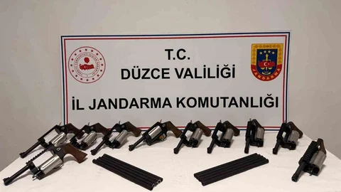 Düzce'de Kaçak Silah Operasyonu Gerçekleşti