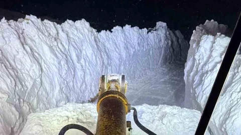 Bitlis’te Karla Mücadele Devam Ediyor