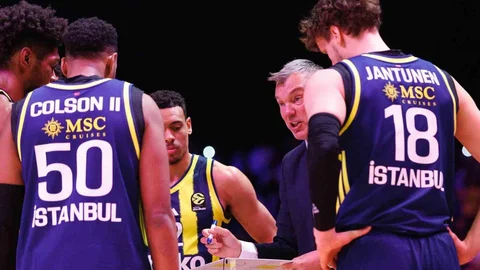 Fenerbahçe Euroleague'de Dubai'ye Yenildi