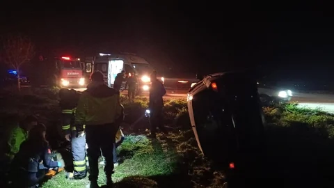 Kontrolden Çıkan Araç Devrildi