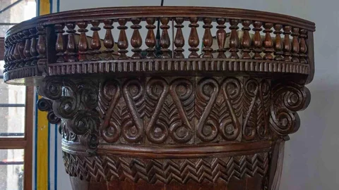 Trabzon'daki Tarihi Cami Göz Kamaştırıyor