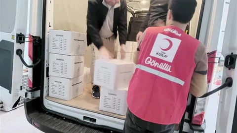 Kızılay Gazipaşa'da İhtiyaç Sahiplerine Yardımda Bulundu