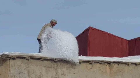 Çatak'ta Kar Temizliği Başladı