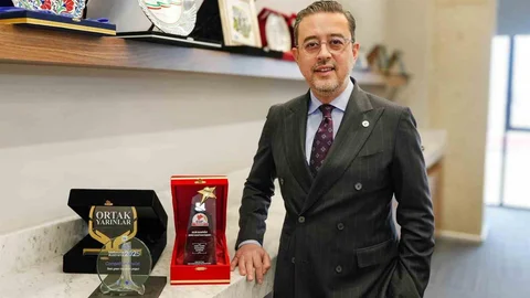 Selim Kasapoğlu'na Ödül