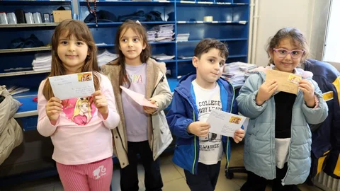 Minik Öğrencilerden Mektup Heyecanı