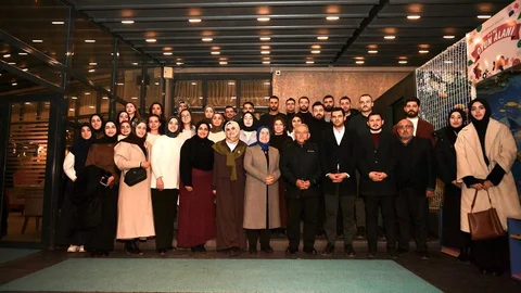 Kayseri'de Başkan Büyükkılıç Gençlerle Buluştu