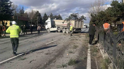 Konya'da Tır Kazası Meydana Geldi