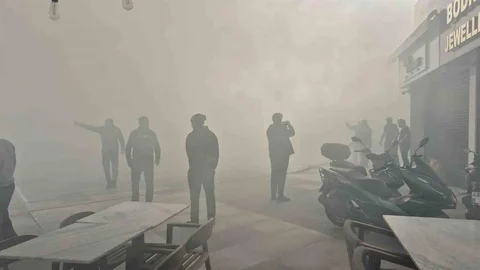Bodrum'da Giyim Mağazasında Yangın Paniği