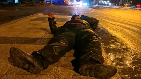 Aksaray'da Buzlu Yolda Motosiklet Kazası