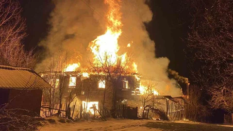 Karabük'te Ahşap Ev Yangını