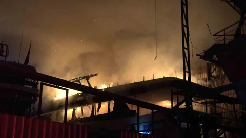 Muğla'da Tersane Yangını Devam Ediyor