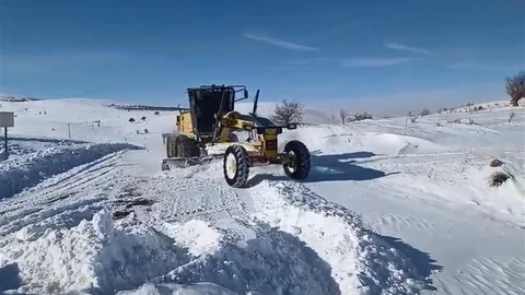 Elazığ'da 182 Köy Yolu Kapandı
