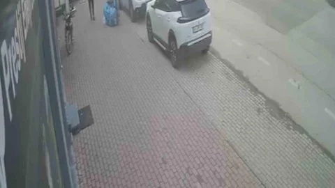 Bursa'da Şiddetli Lodos Tehlike Yarattı