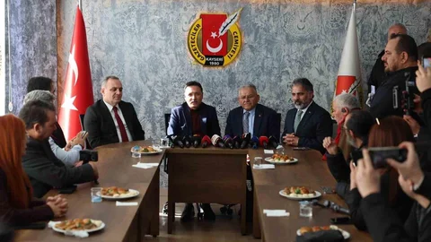 Kayseri'de Çalışan Gazeteciler Günü Kutlandı