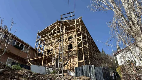 Kocaeli'de Tarihi Cami Yeniden İbadete Hazırlanıyor