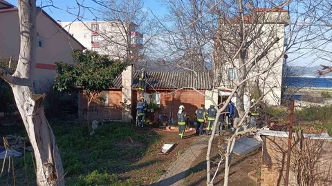 Kocaeli'de Gecekonduda Yangın Çıktı
