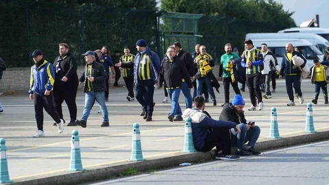 Fenerbahçe Taraftarları Süper Kupa Finali İçin Stadyumda