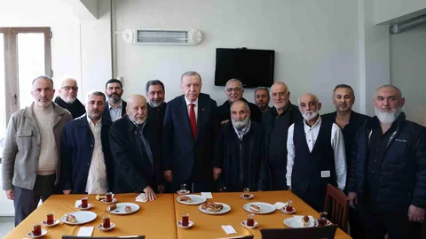 Cumhurbaşkanı Erdoğan Spor Kulübünü Ziyaret Etti