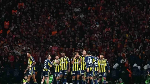 Fenerbahçe Galatasaray'ı Yendi