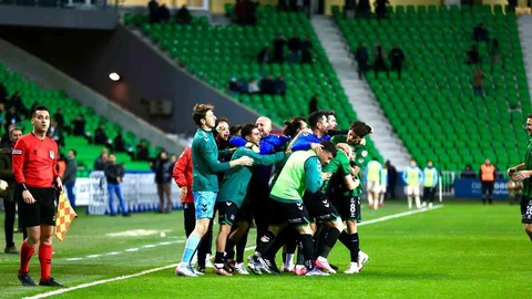 Sakaryaspor ve Bandırmaspor Beraberliği