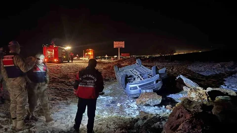 Otomobil Devrildi, Sürücü Ağır Yaralandı
