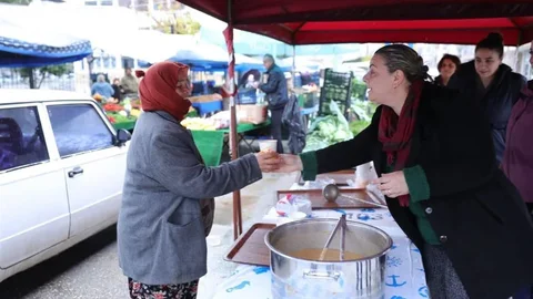 İncirliova'da Sıcak Çorba İkramı