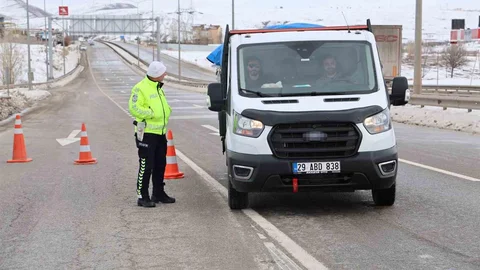 Sivas-Kayseri Kara Yolu Kapandı