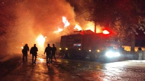 Bolu'da İki Katlı Ev Yandı