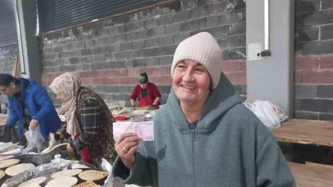 Edirne'de Kadınlar Pazarı Canlı Kalıyor