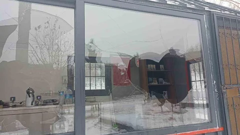 Diyarbakır'da Zabıta Bürosuna Taşlı Saldırı