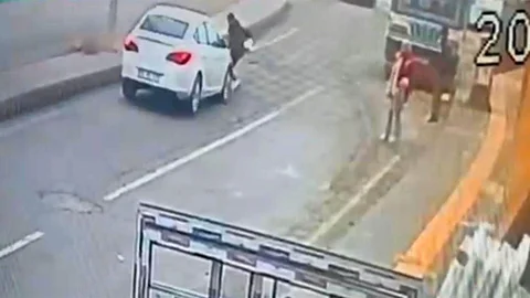 Siirt'te Yaya Kazası Kameraya Yansıdı